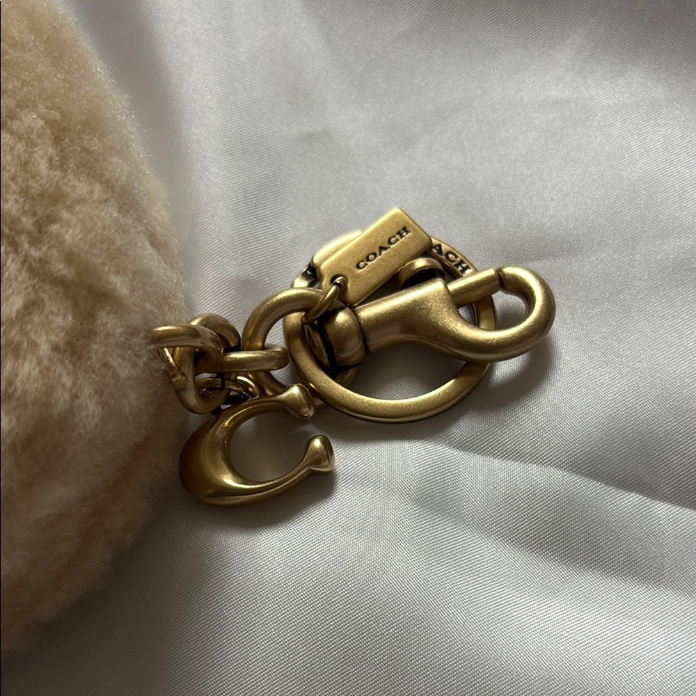 Coach Coin Case In Shearling - Picture 3 of 7